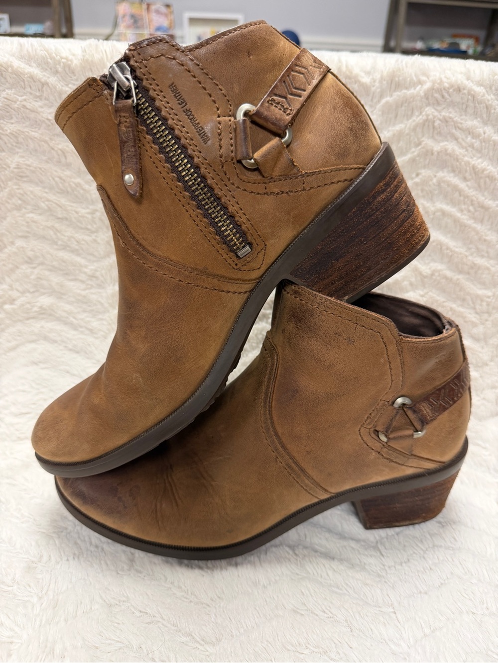 Teva Brown Foxy Waterproof Leather Short Booties Stacked Heel Western Cowgirl 9